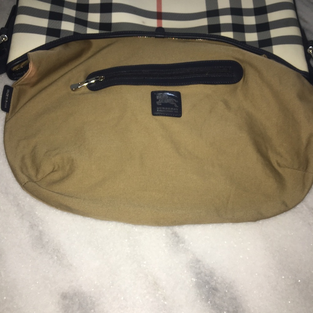 Burberry NOVA Plaid VGUC Pretty Tote/Satchel - Picture 10 of 15